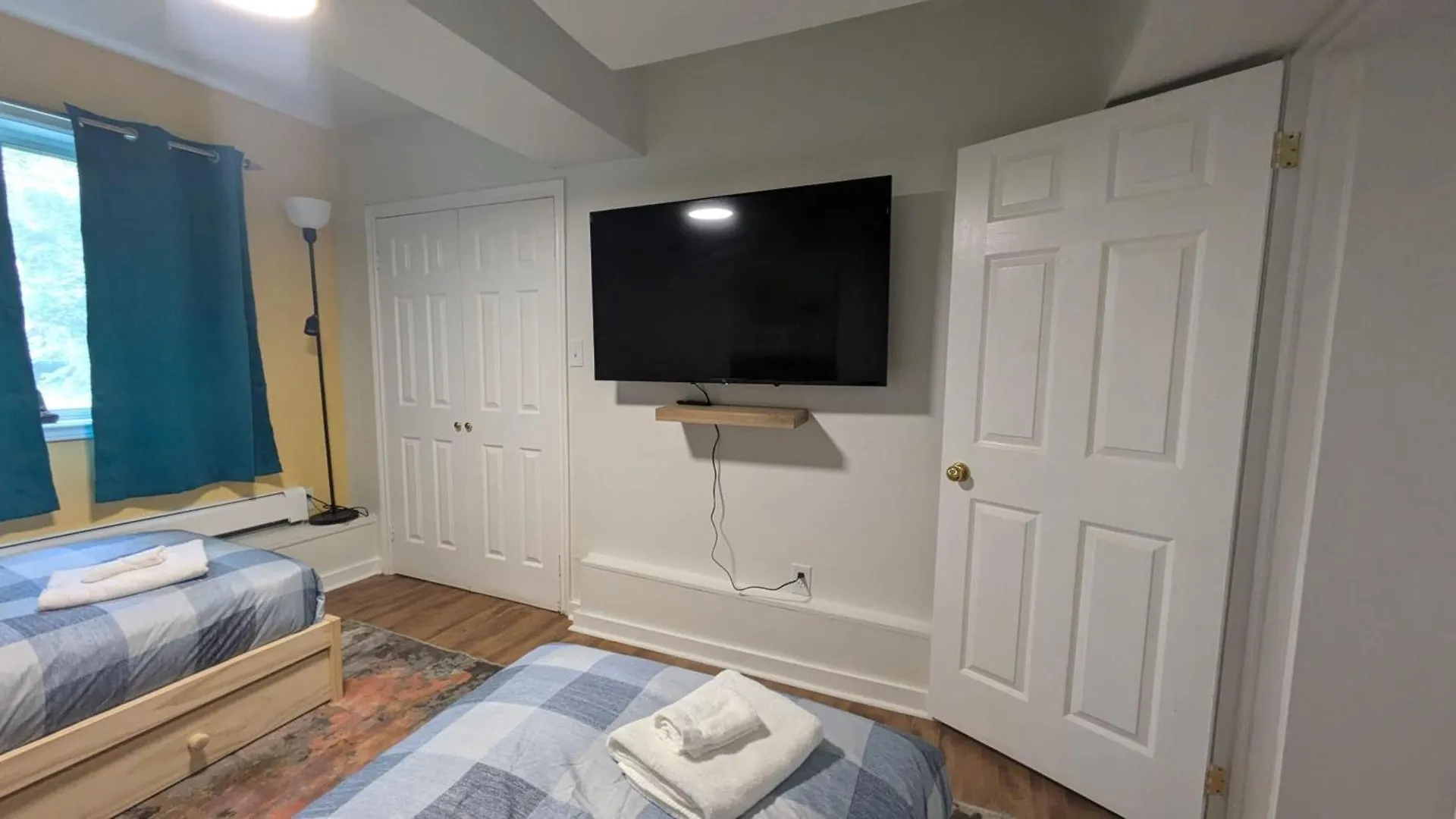 Vibrant And Funky Retreat On Fern Lane, Unit 1 Apartment Halifax