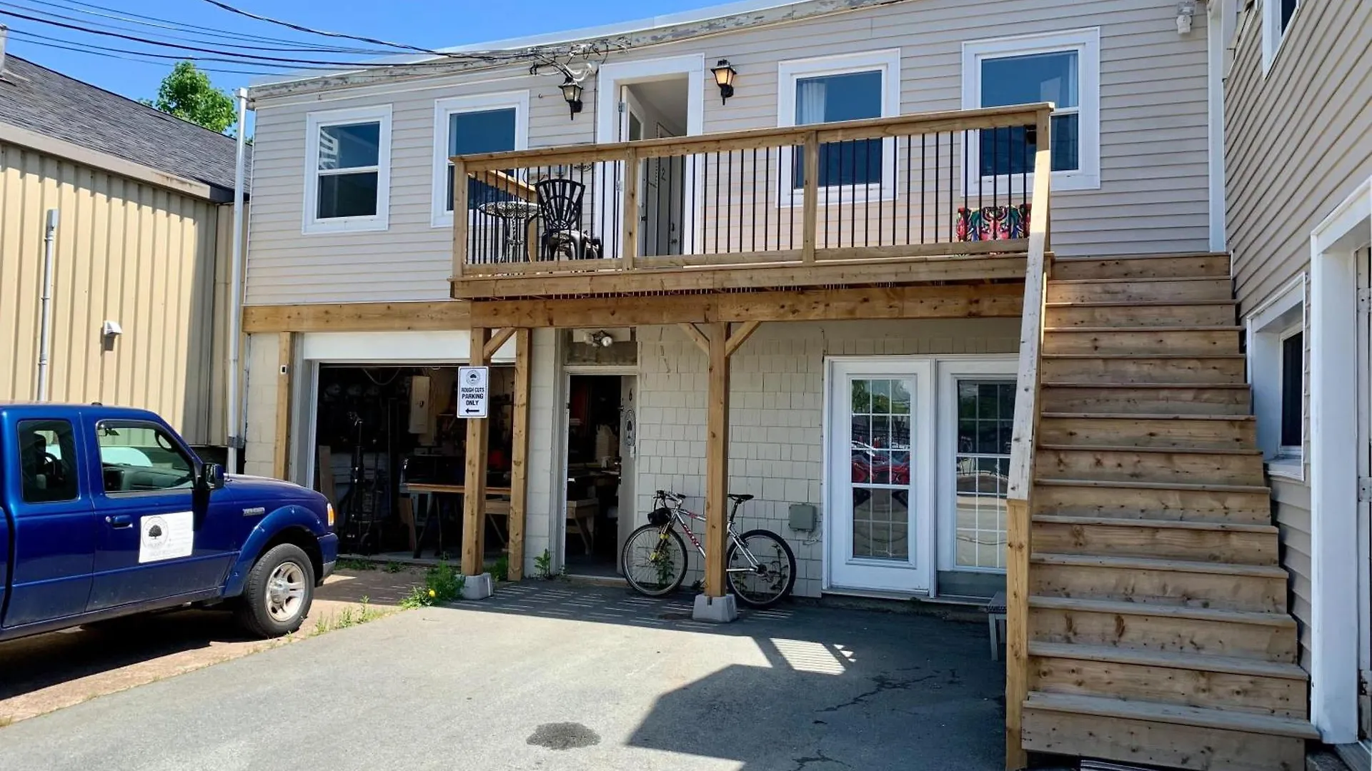 Vibrant And Funky Retreat On Fern Lane, Unit 1 Apartment Halifax