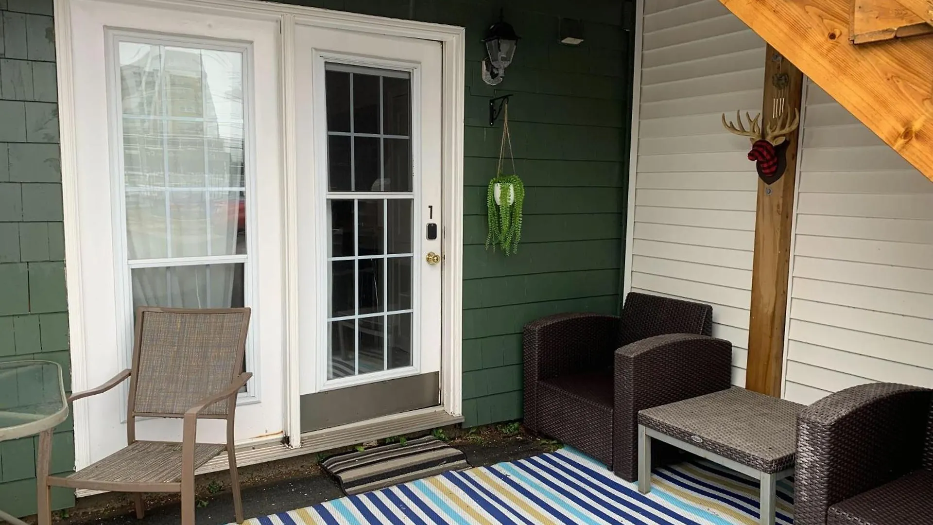 Vibrant And Funky Retreat On Fern Lane, Unit 1 Apartment Halifax